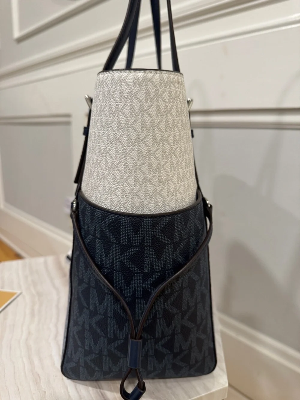 Michael Kors Bag Jet Set Signature Blue White Tote - Picture 6 of 17